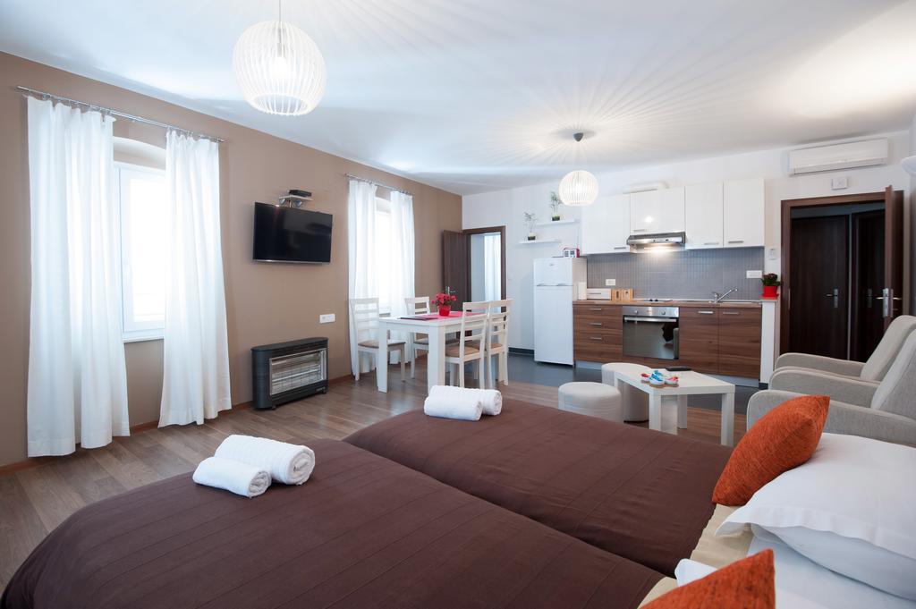 Rooms & Apartments 72 Zadar Habitación foto