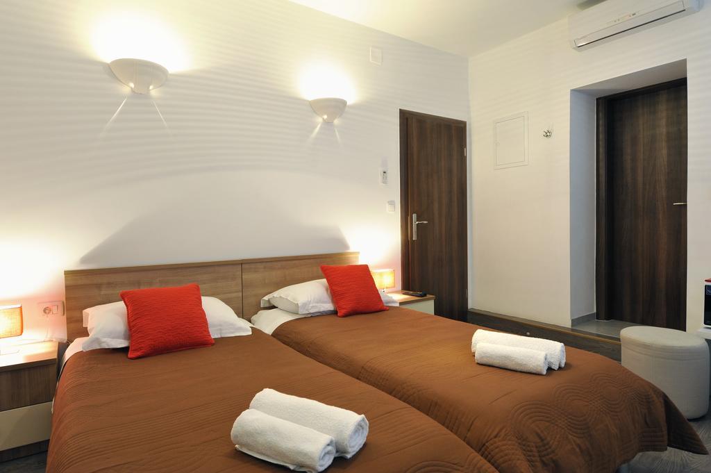 Rooms & Apartments 72 Zadar Exterior foto